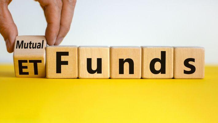 ETFs vs mutual funds A comparative guide